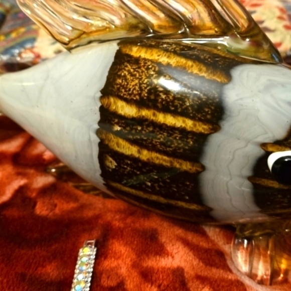 XL Murano Vintage 10" Long Glass Fish W/Curved Tale - Brown and White - Picture 6 of 6